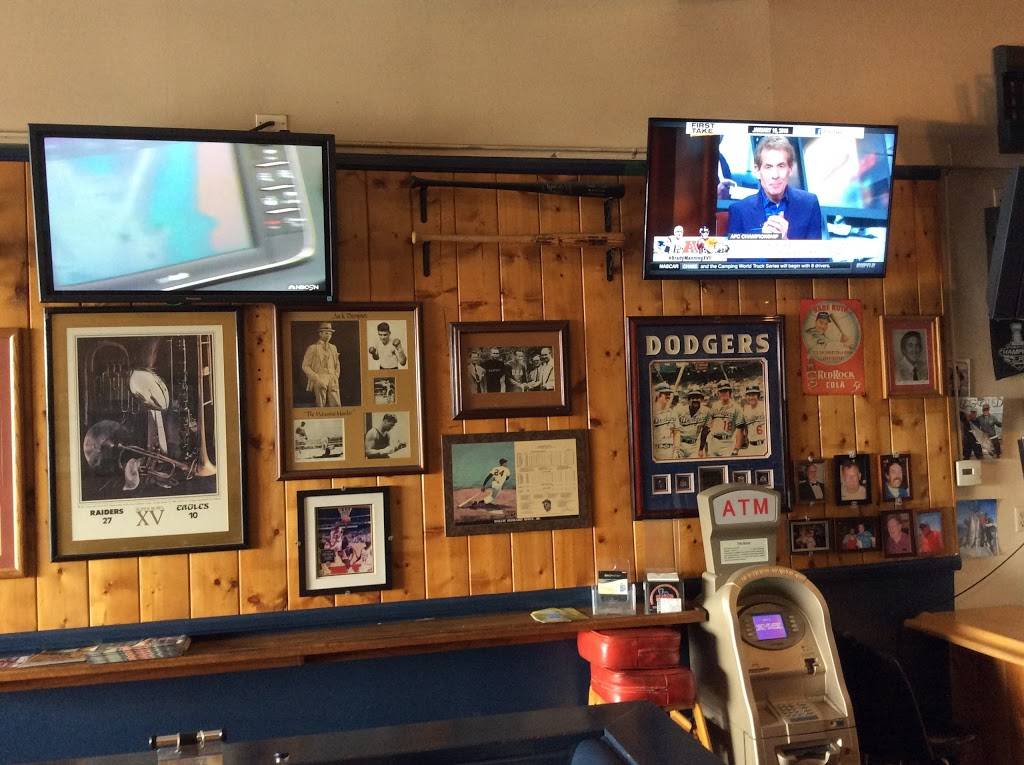 Coachs Sports Grill | restaurant | 1025 Pacific Coast Hwy, Seal Beach, CA 90740, USA | 5624315266 OR +1 562-431-5266