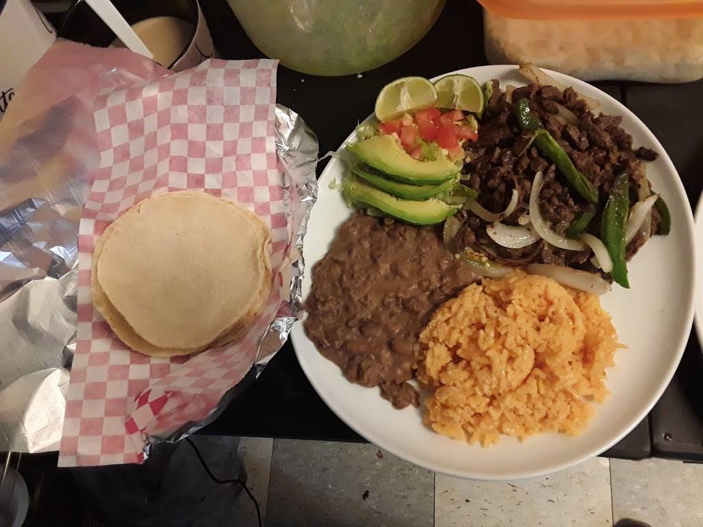 Mi Ranchito | restaurant | 1409 Pine Tree Rd, Longview, TX 75604, USA | 9035767618 OR +1 903-576-7618