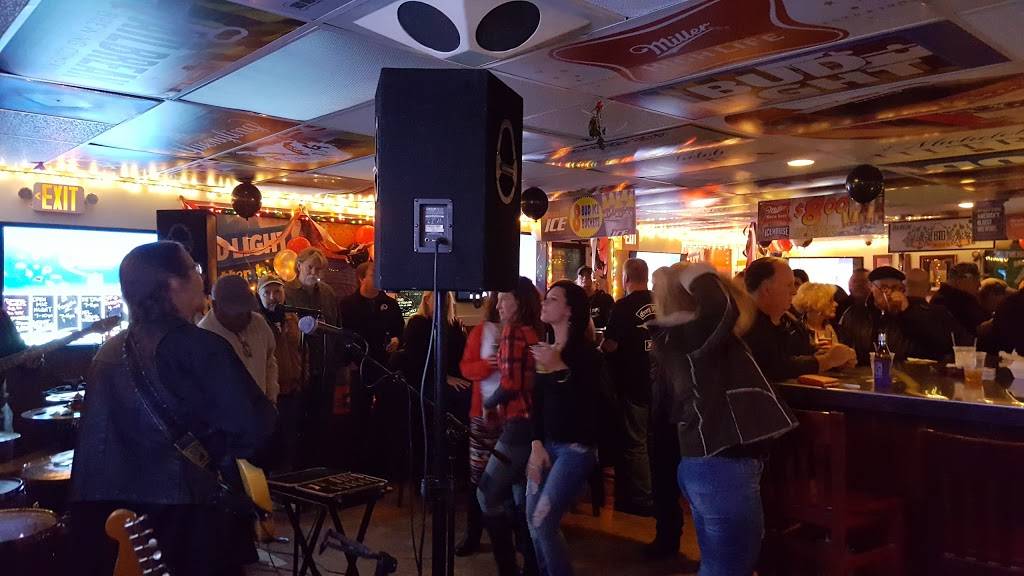 Buckets Bar and Grill | restaurant | 12020 Rousby Hall Rd, Lusby, MD 20657, USA | 4104746480 OR +1 410-474-6480