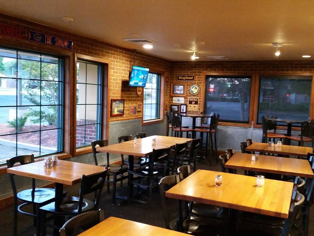 Pizza Hut | restaurant | 7939 Normandy Blvd, Jacksonville, FL 32221, USA | 9047833229 OR +1 904-783-3229