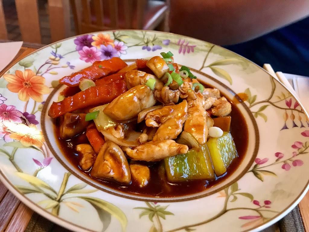 Restaurant Nguyen | restaurant | 2647 1re Ave, Québec, QC G1L 3N6, Canada | 4186235888 OR +1 418-623-5888