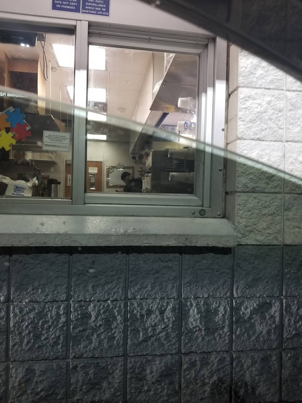 White Castle | restaurant | 10303 Pendleton Pike, Indianapolis, IN 46236, USA | 3178235872 OR +1 317-823-5872