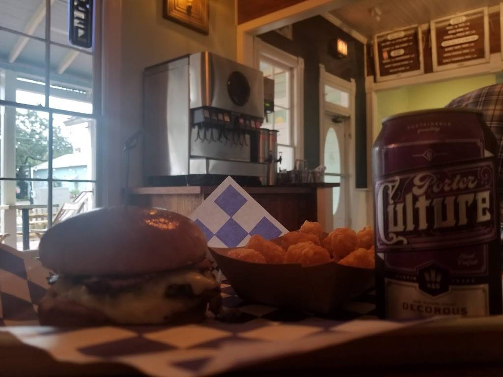 The Tin Top | restaurant | 283 S Union Ave, New Braunfels, TX 78130, USA | 8305079138 OR +1 830-507-9138