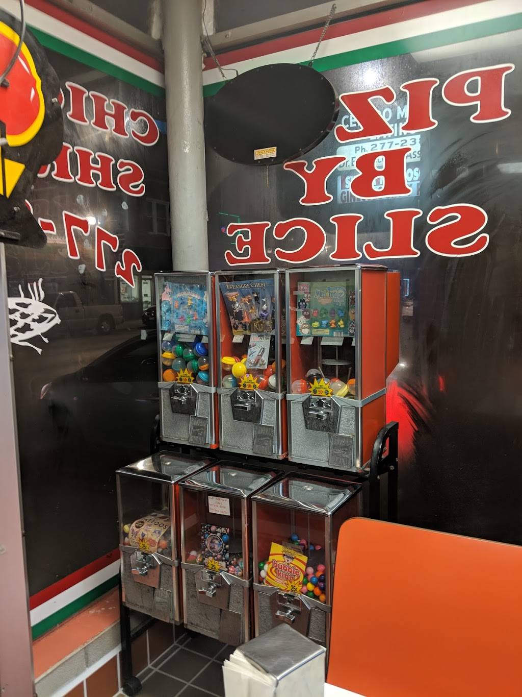 Natys Pizza 26st | restaurant | 3810, 3849 W 26th St, Chicago, IL 60623, USA | 7732778644 OR +1 773-277-8644