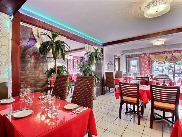 Royal Tandoori Granby | restaurant | 376 Rue Principale, Granby, QC J2G 5L9, Canada | 4505741122 OR +1 450-574-1122