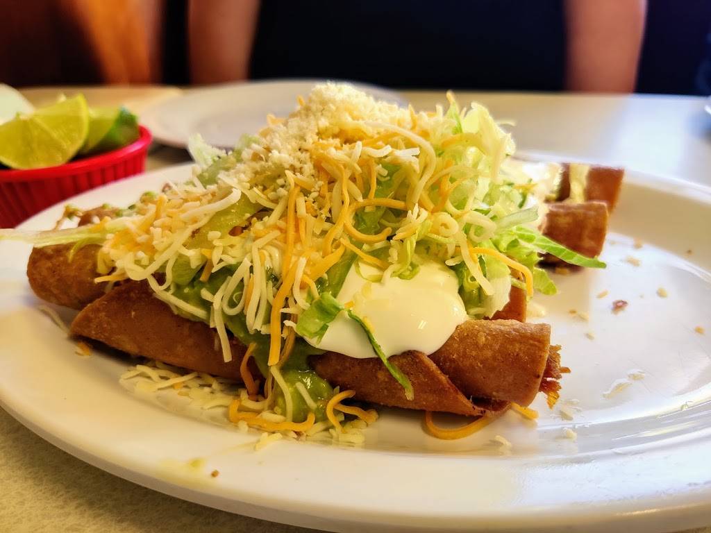 Las Morelias | restaurant | 3643 University Ave, San Diego, CA 92104, USA | 6195212891 OR +1 619-521-2891