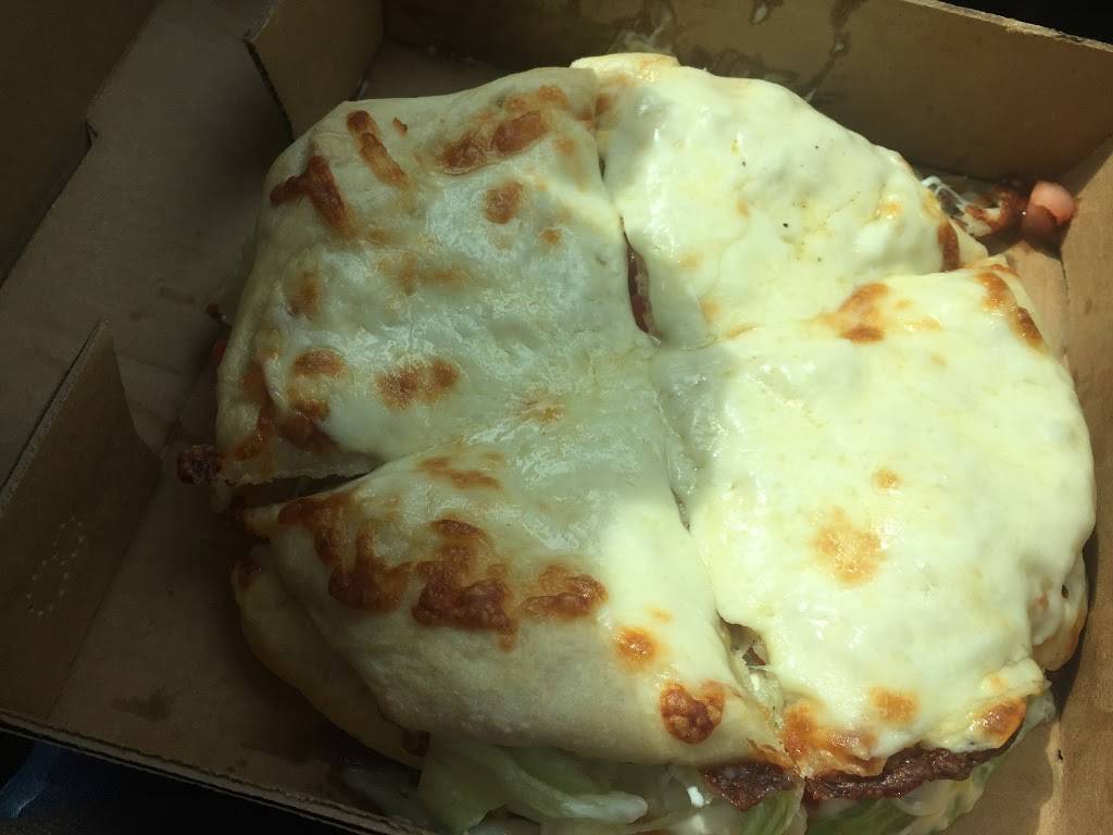 Warfield Dairy Bar | restaurant | 68 Riverfront Road, Warfield, KY 41267, USA | 6063956060 OR +1 606-395-6060