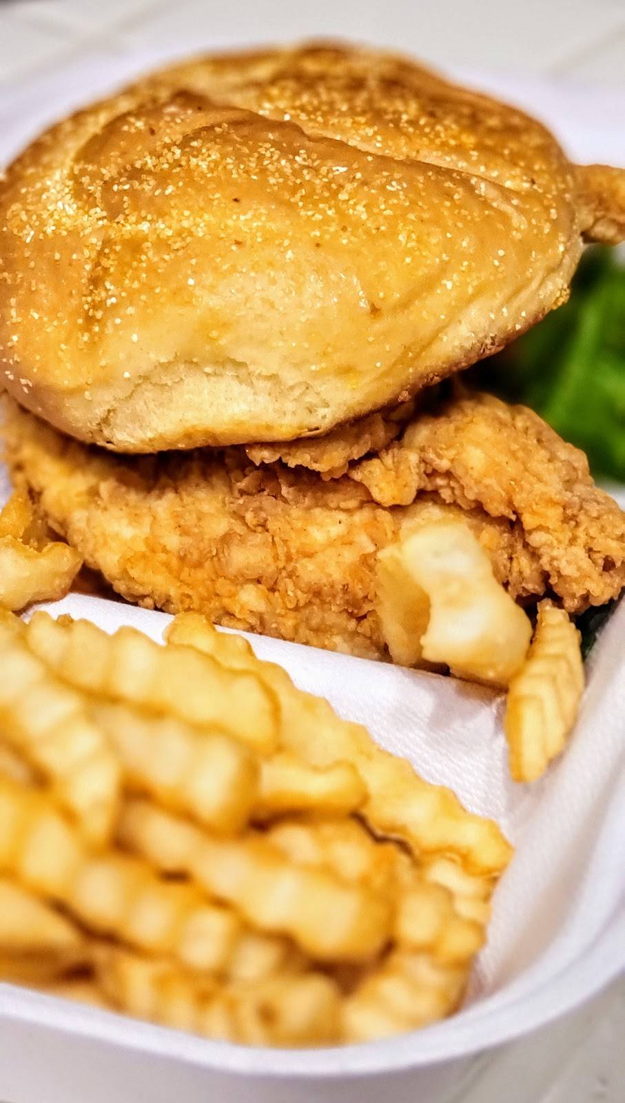 Raising Canes Chicken Fingers | meal takeaway | 40390 Margarita Rd, Temecula, CA 92591, USA | 9515872308 OR +1 951-587-2308