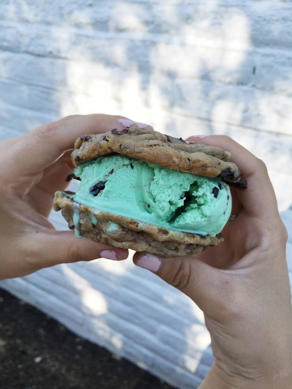 The Park 5 | restaurant | 2274 E 3900 S, Holladay, UT 84124, USA | 8014289119 OR +1 801-428-9119