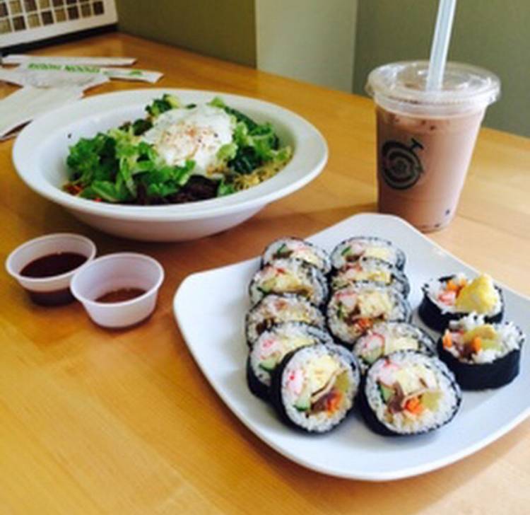 Spoon House | restaurant | 616 E Green St, Champaign, IL 61820, USA | 2173443483 OR +1 217-344-3483