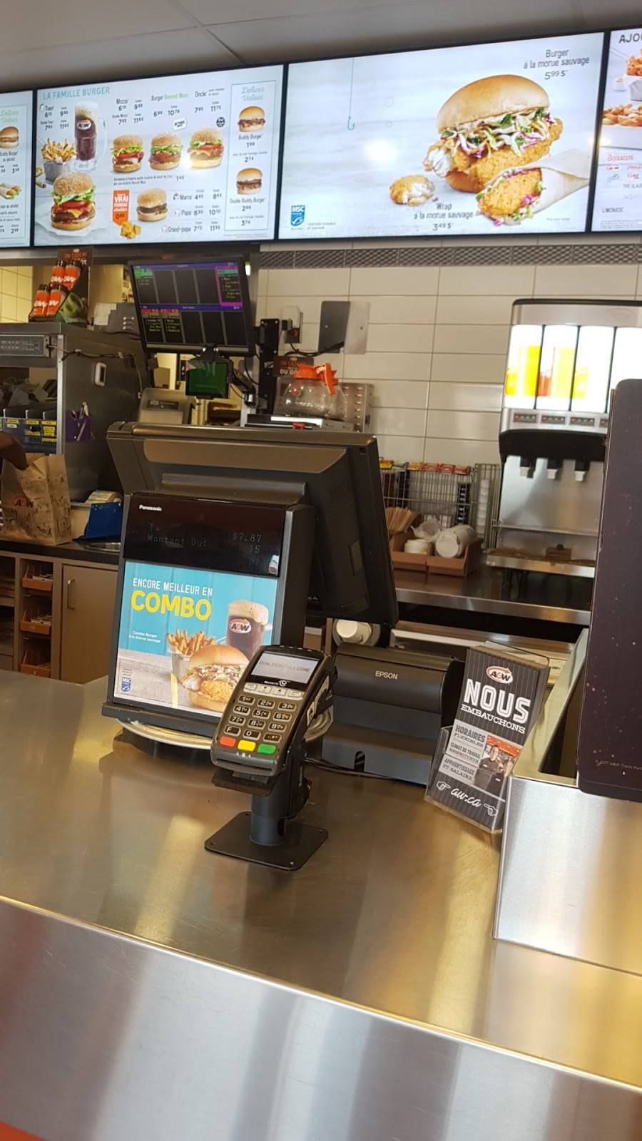 A&W Canada | restaurant | 1010 Boulevard Taschereau, La Prairie, QC J5R 1W6, Canada | 4504445373 OR +1 450-444-5373