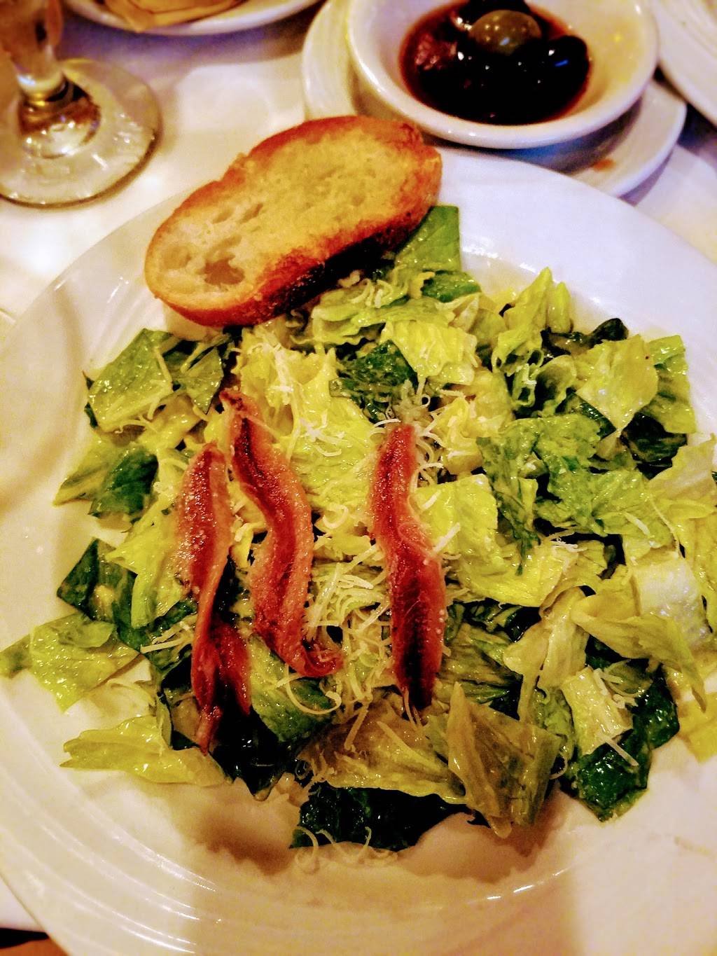 Barelis | restaurant | 219 East, NJ-3, Secaucus, NJ 07094, USA | 2018652766 OR +1 201-865-2766