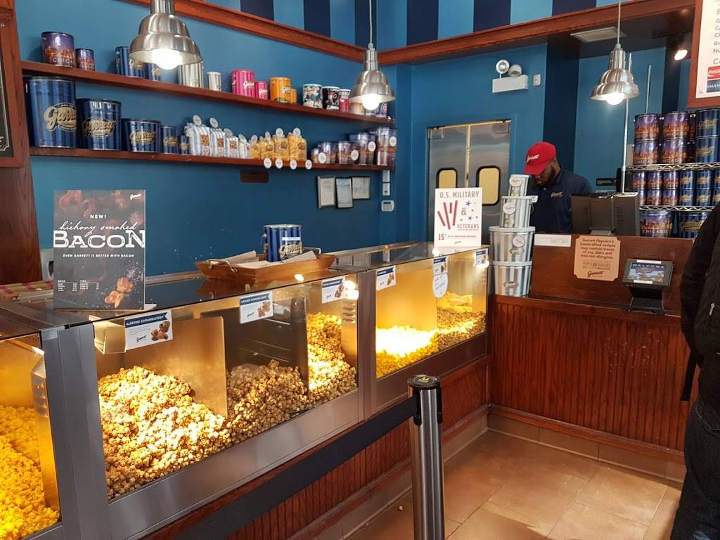Garrett Popcorn Shops | meal takeaway | 27 W Jackson Blvd, Chicago, IL 60604, USA | 8884767267 OR +1 888-476-7267