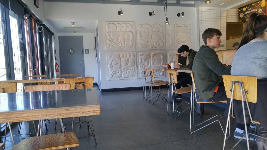 Chipotle Mexican Grill | restaurant | 880 De Long Ave, Novato, CA 94945, USA | 4158920436 OR +1 415-892-0436