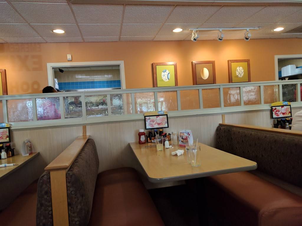 IHOP | restaurant | 2771 E Grand River Ave, East Lansing, MI 48823, USA | 5173378311 OR +1 517-337-8311