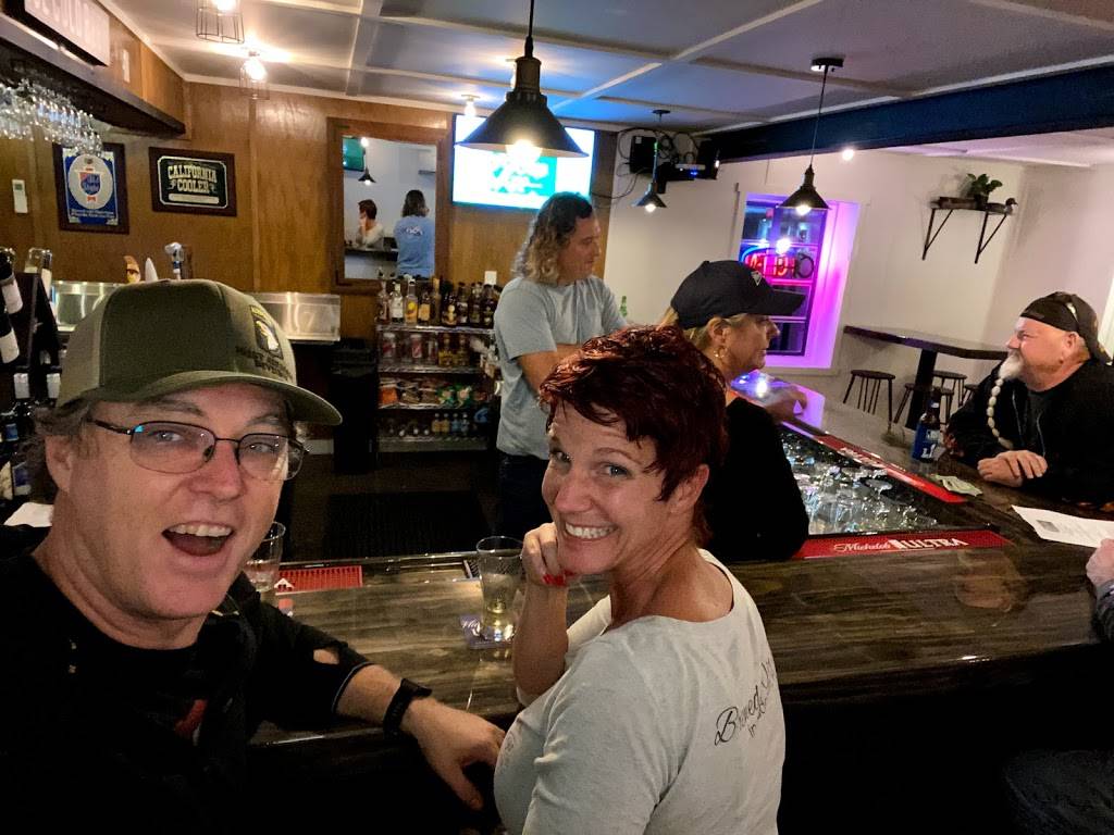 Three Oaks Bar & Grill | restaurant | 3503 US-301, Ellenton, FL 34222, USA | 9417226111 OR +1 941-722-6111