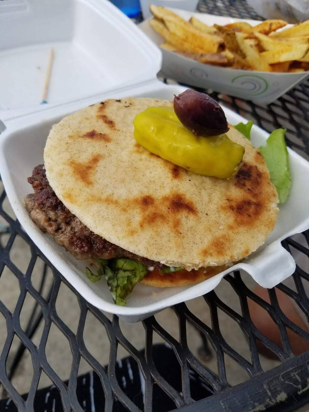 Baywatch On the Beach Grill | restaurant | 6626 Beachway, Caseville, MI 48725, USA | 5868833336 OR +1 586-883-3336