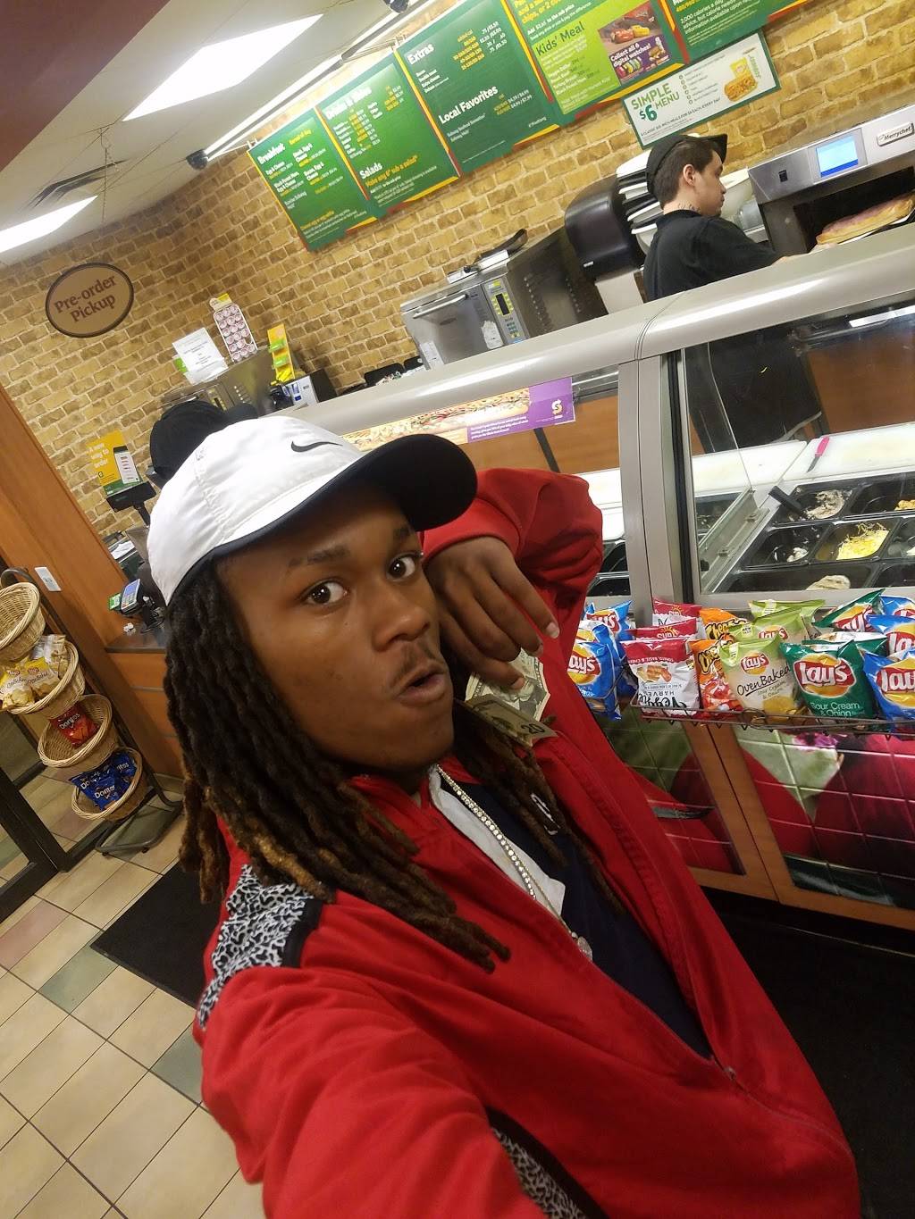 Subway | restaurant | 4011 Monroe St, Toledo, OH 43606, USA | 4194730836 OR +1 419-473-0836