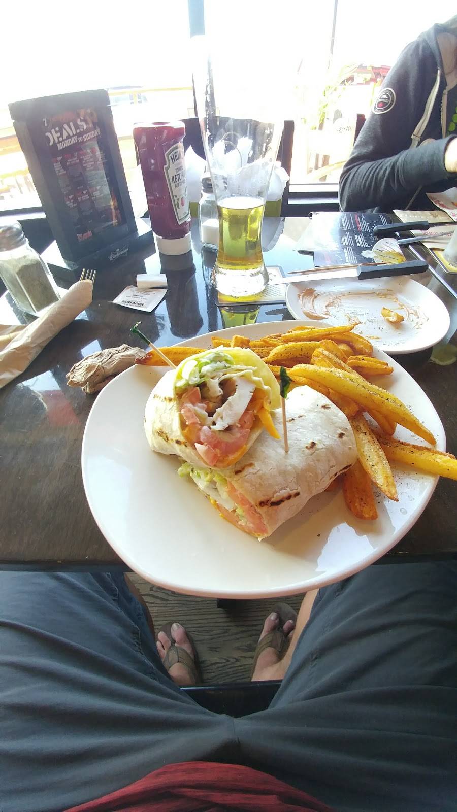 St. Louis Bar & Grill | restaurant | 300 Fourth Ave, St. Catharines, ON L2S 0E6, Canada | 9056829464 OR +1 905-682-9464