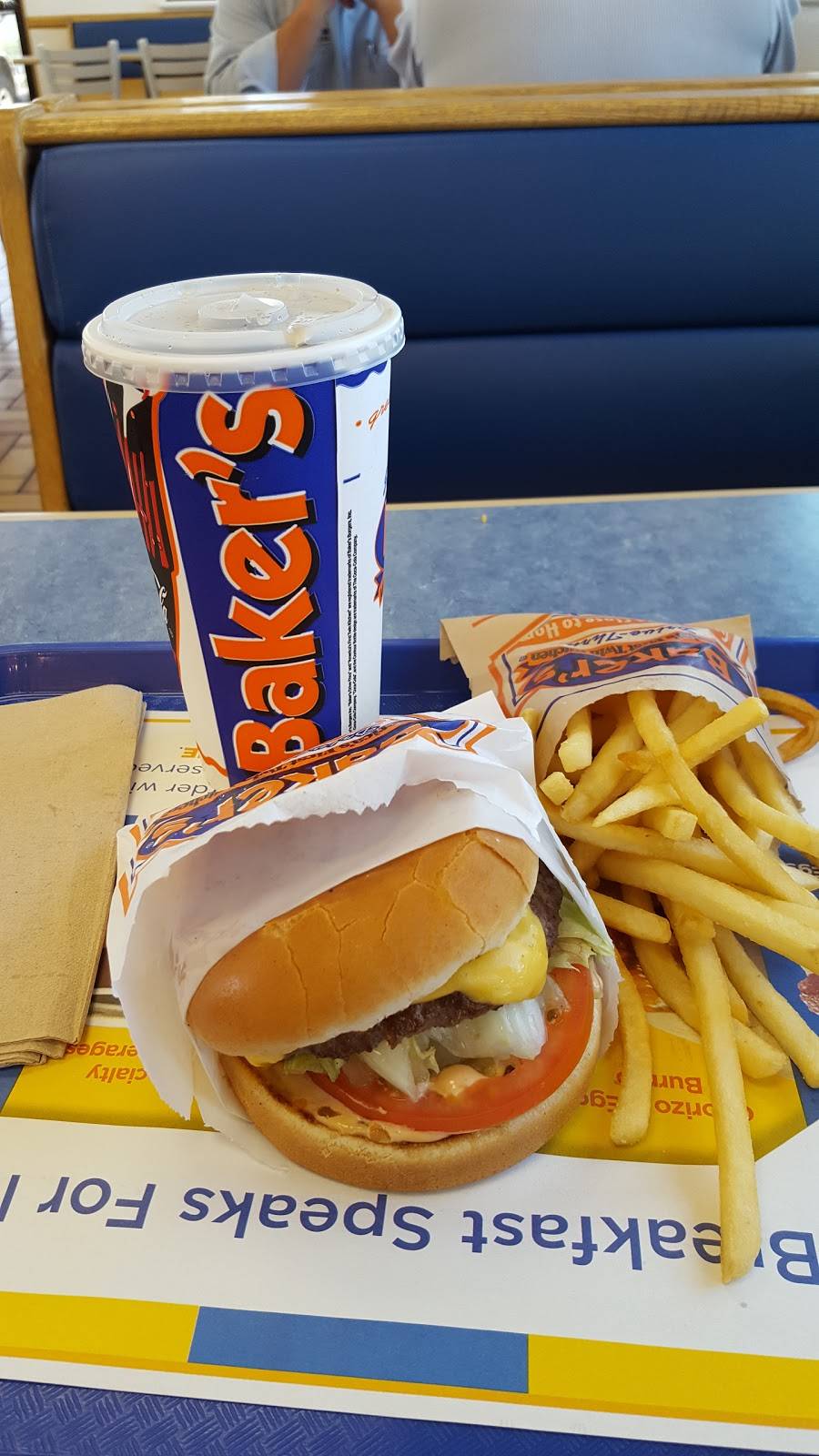 Bakers Drive-Thru | restaurant | 12820 Day St, Moreno Valley, CA 92553, USA | 9098845233 OR +1 909-884-5233