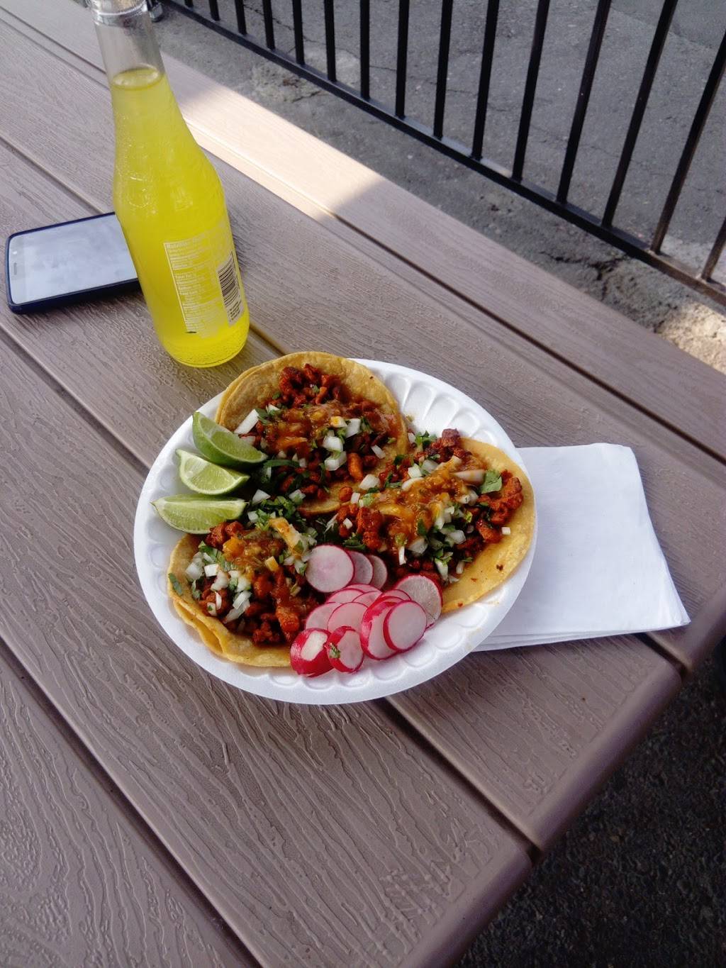 The Spot Taco Truck | restaurant | 505 Paradise Rd, Modesto, CA 95351, USA | 2093019566 OR +1 209-301-9566