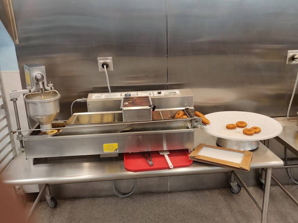 Duck Donuts - Cross Hill Market | bakery | Cross Hill Market, 702 Cross Hill Rd 100 B, Columbia, SC 29205, USA | 8038887424 OR +1 803-888-7424