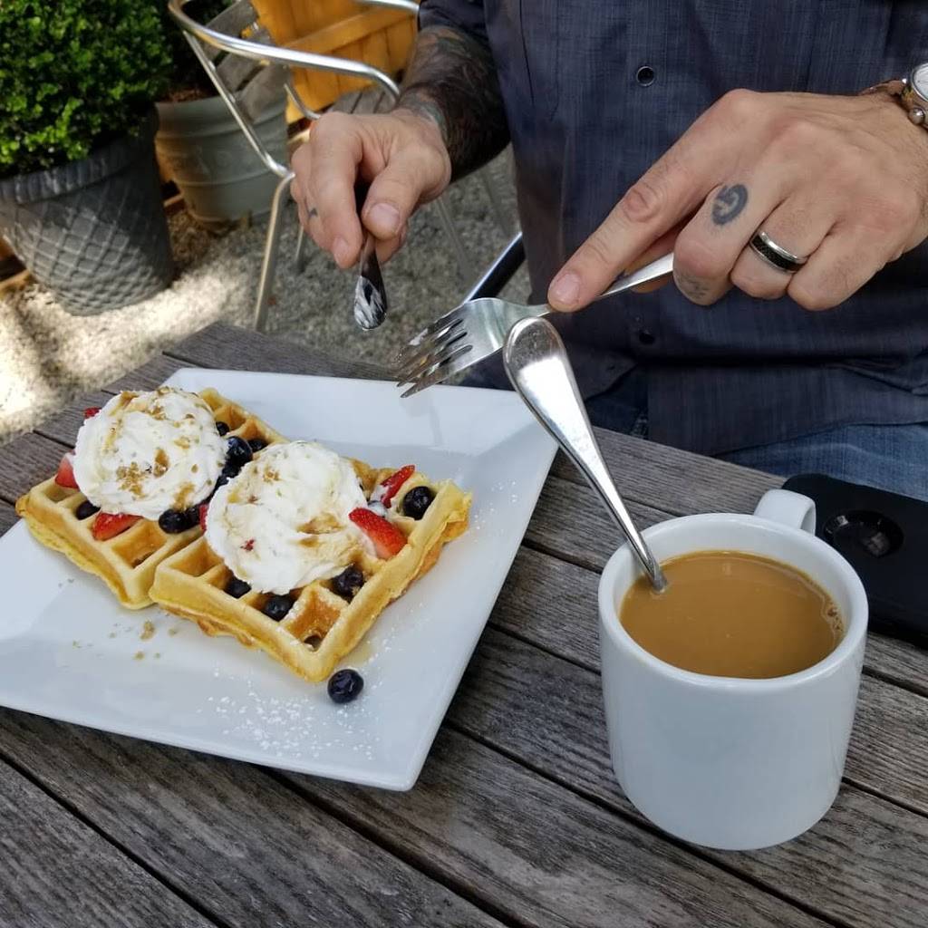 Seven Lakes Station | restaurant | 80 Orange Turnpike, Sloatsburg, NY 10974, USA | 8457125586 OR +1 845-712-5586