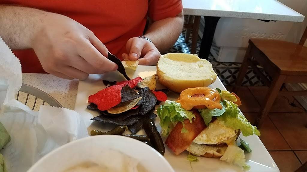 Tasty Beach Cafe | restaurant | 4041 Royal Palm Ave, Miami Beach, FL 33140, USA | 3056735483 OR +1 305-673-5483