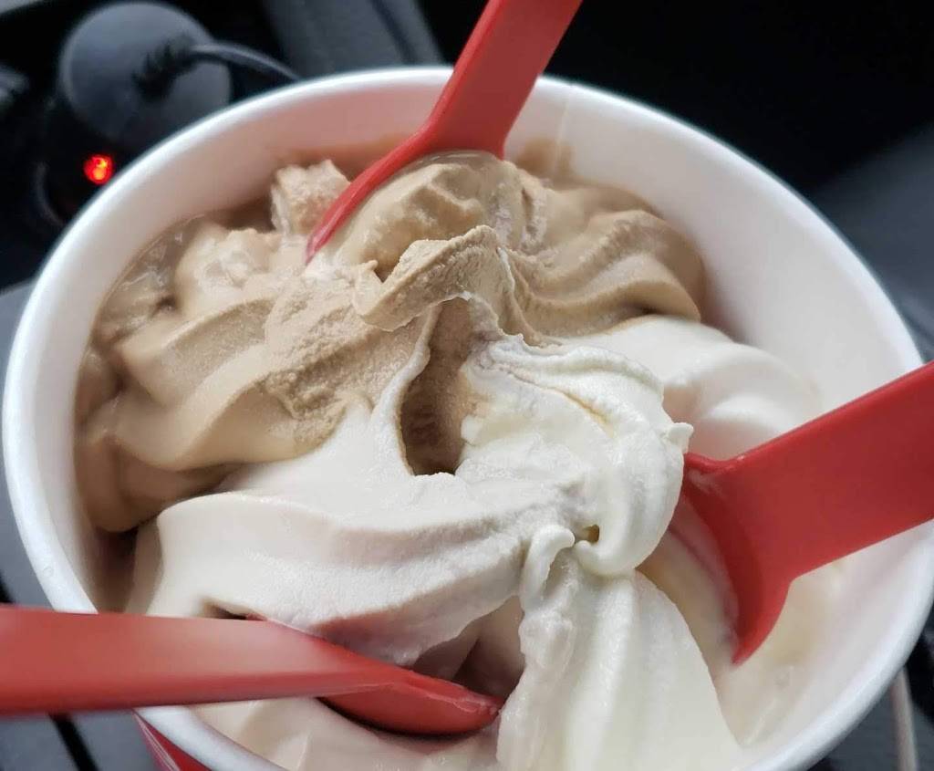 Red Line Frozen Treats | restaurant | 5920 E Stop 11 Rd, Indianapolis, IN 46237, USA | 3178811717 OR +1 317-881-1717