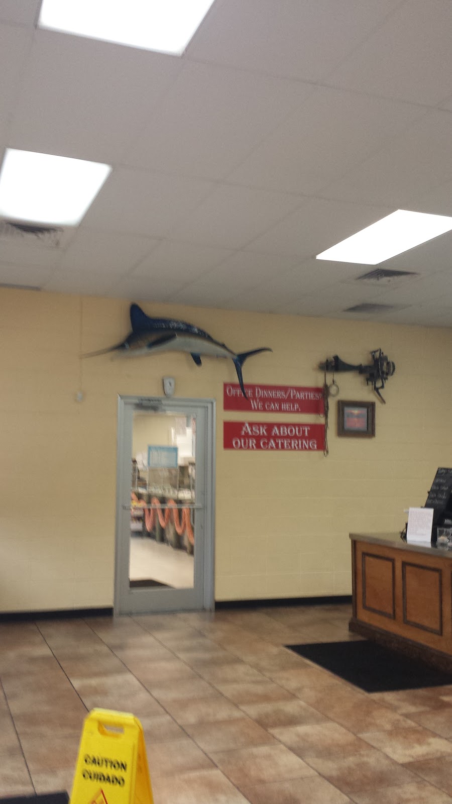 Mudbugs | restaurant | 1870 Dauphin Island Pkwy, Mobile, AL 36605, USA | 2514790123 OR +1 251-479-0123