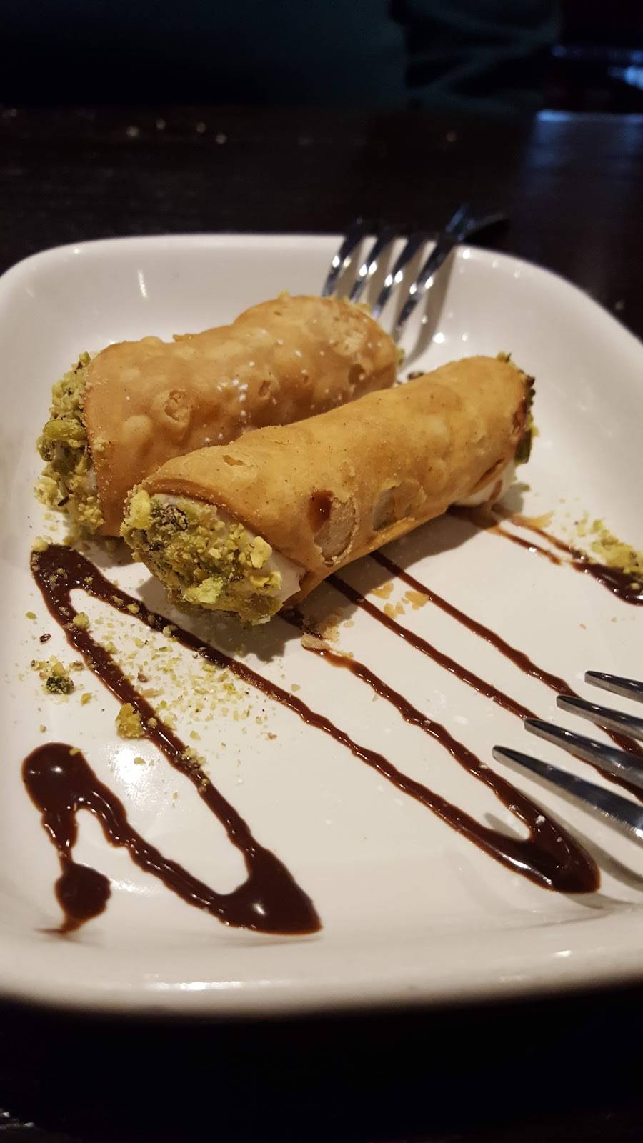 Carrabbas Italian Grill | restaurant | 4765 S 76th St, Greenfield, WI 53220, USA | 4142824158 OR +1 414-282-4158