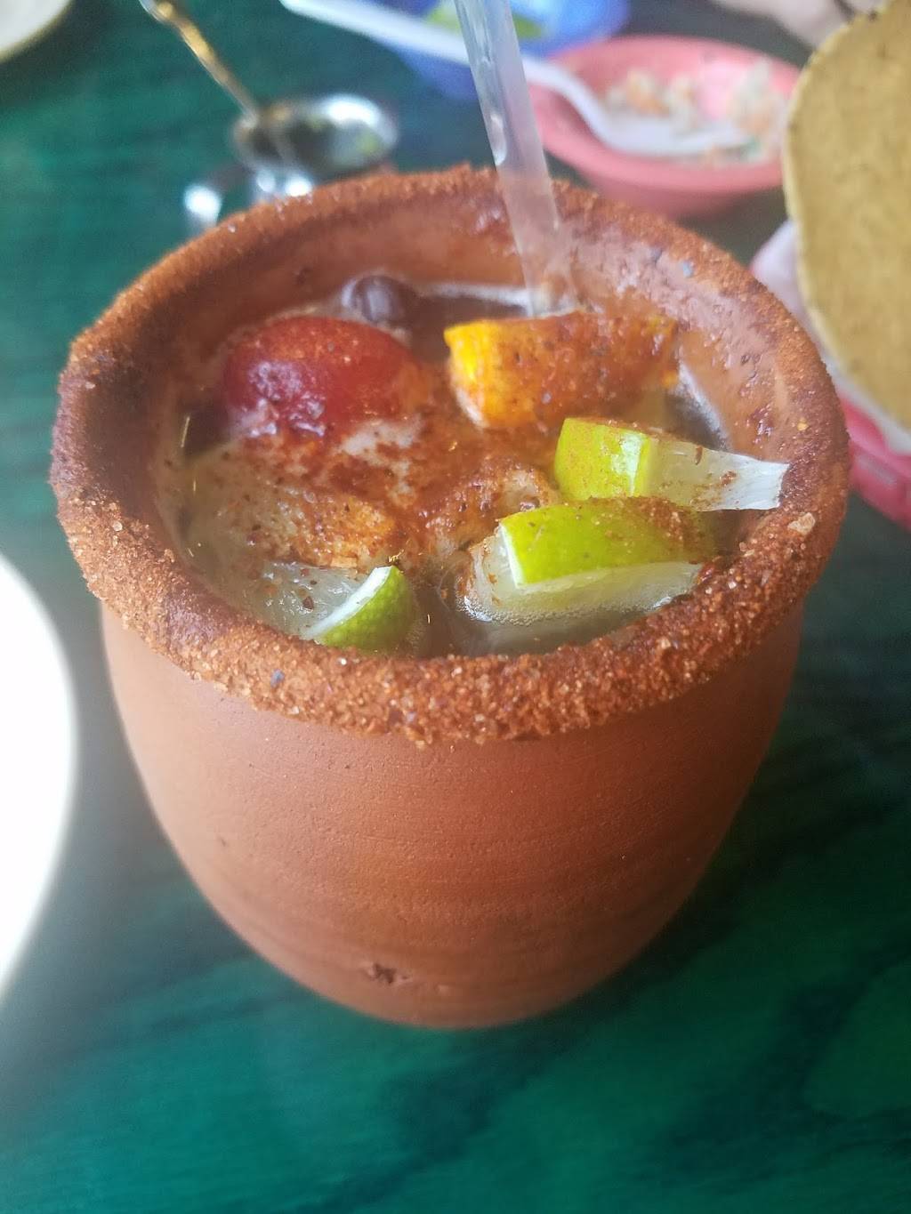 Las Islitas Seafood & Mexican Restaurant | restaurant | 2446 S Western Ave, Chicago, IL 60608, USA | 7733760610 OR +1 773-376-0610