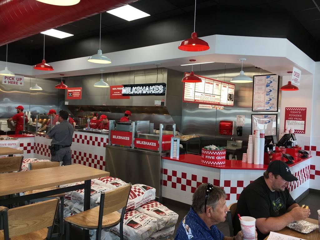 Five Guys | meal takeaway | 1384 W Main St, Gaylord, MI 49735, USA | 9894482585 OR +1 989-448-2585