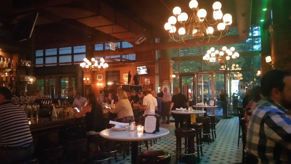 Dublin 4 Irish Pub and Cafe | restaurant | 345 E Ohio St, Chicago, IL 60611, USA | 3126248385 OR +1 312-624-8385