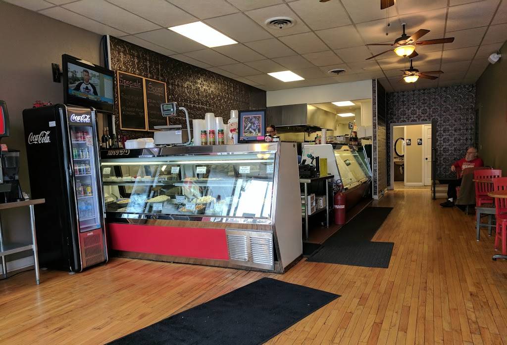 Shannons Deli | restaurant | 11 S Park Ave, Lombard, IL 60148, USA | 6309533354 OR +1 630-953-3354