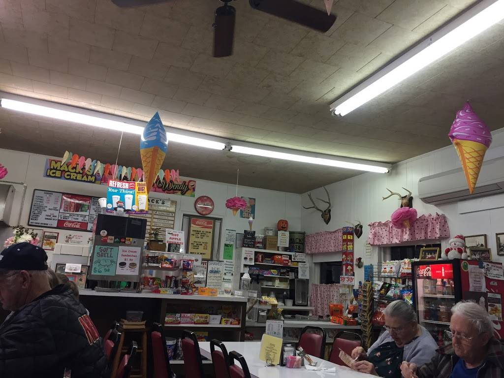 Mackss Icecream By Wendy | restaurant | 811 Delta Rd, Red Lion, PA 17356, USA | 7172443370 OR +1 717-244-3370