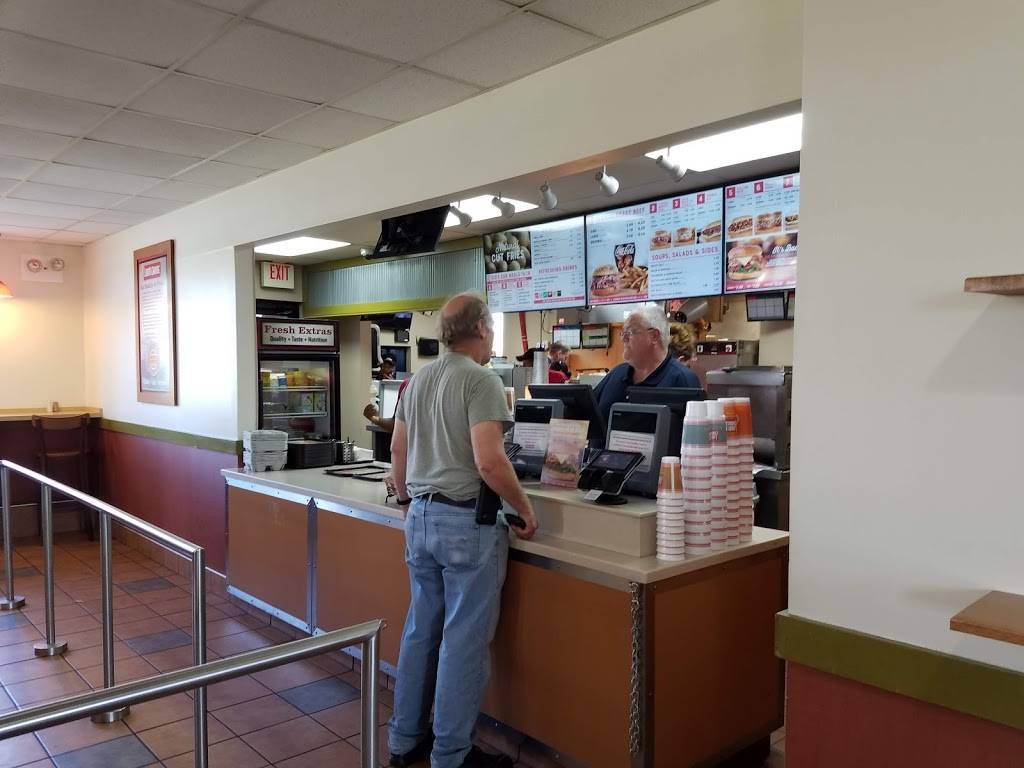 Lions Choice | restaurant | 10765 Sunset Hills Plaza, St. Louis, MO 63127, USA | 3149849233 OR +1 314-984-9233