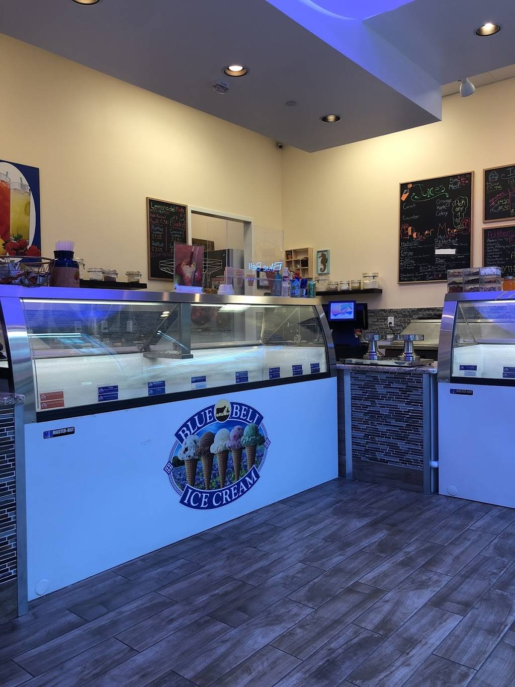 Paradise Smoothies | restaurant | 10910 Domain Dr #106, Austin, TX 78758, USA | 5123304498 OR +1 512-330-4498