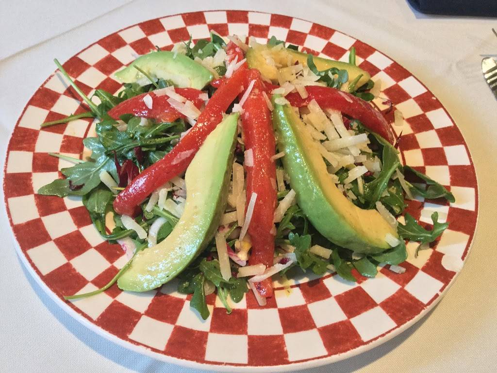 Charlottes Web | restaurant | 39 W Clinton St, Dover, NJ 07801, USA | 9733289387 OR +1 973-328-9387