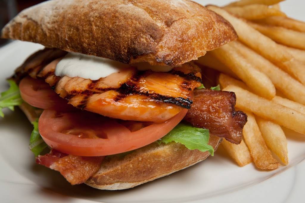 Hudsons Bar and Grill | restaurant | 7805 NE Greenwood Dr, Vancouver, WA 98662, USA | 3608166100 OR +1 360-816-6100