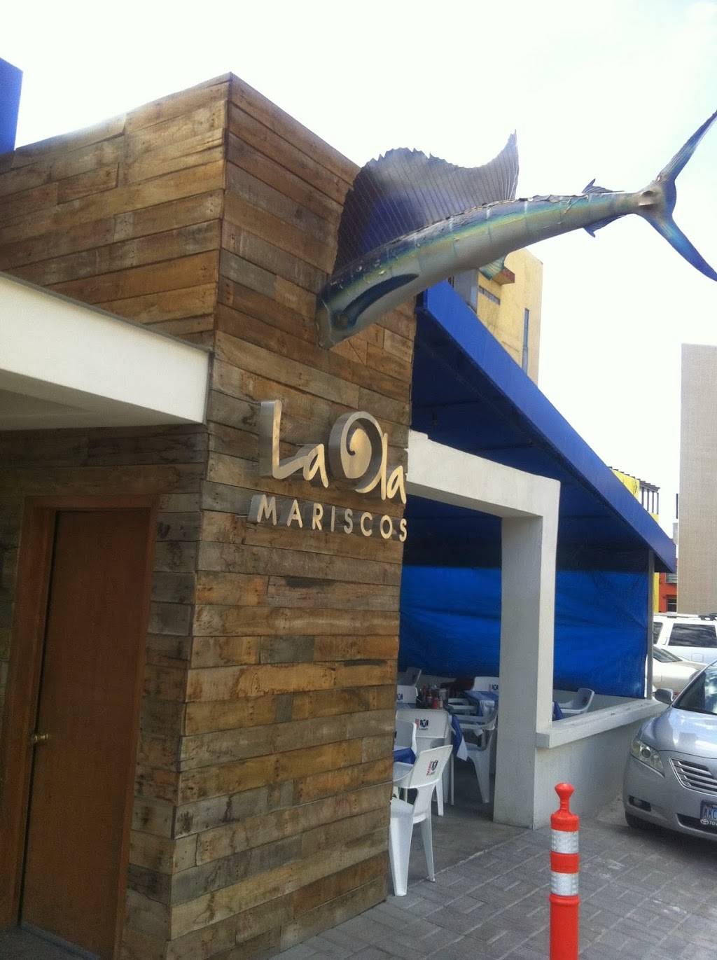 La Ola MARISCOS | restaurant | Diego Rivera 1209, Zona Urbana Rio Tijuana, 48569 Tijuana, B.C., Mexico | 016646343945 OR +52 664 634 3945