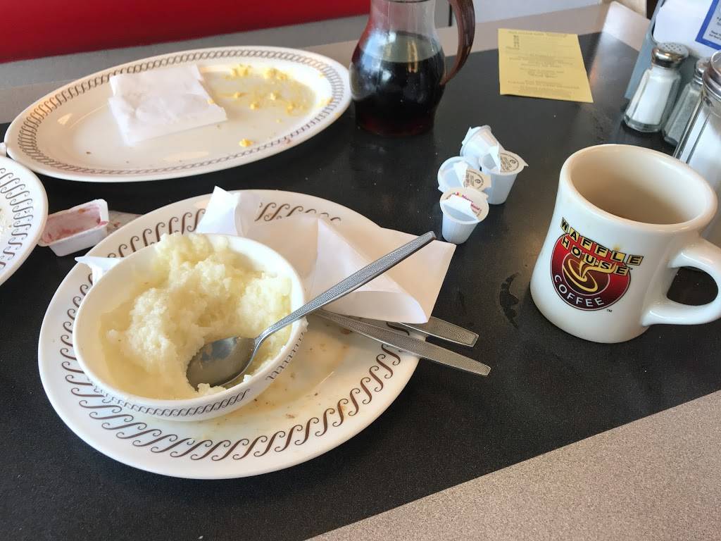 Waffle House | meal takeaway | 1225 Hamilton Lebanon Rd, Monroe, OH 45050, USA | 5135398372 OR +1 513-539-8372