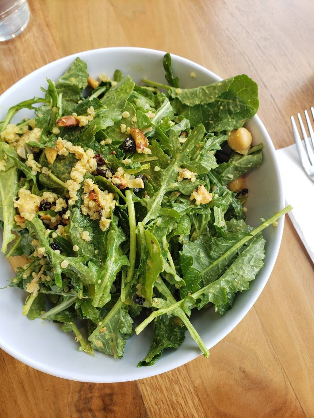 CRISP & GREEN | restaurant | 428 N Washington Ave, Minneapolis, MN 55401, USA | 6125455120 OR +1 612-545-5120