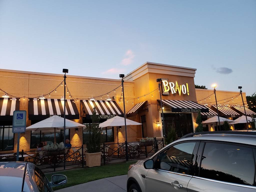 BRAVO Cucina Italiana | restaurant | 106 Major Reynolds Pl, Knoxville, TN 37919, USA | 8655845510 OR +1 865-584-5510