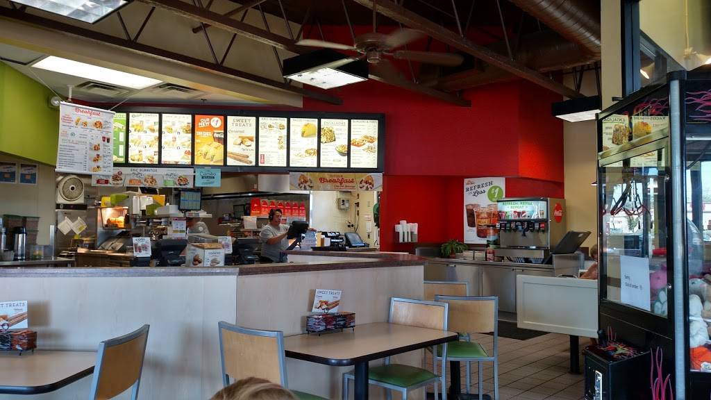 Del Taco | meal takeaway | 900 S Val Vista Dr, Gilbert, AZ 85296, USA | 4805588334 OR +1 480-558-8334