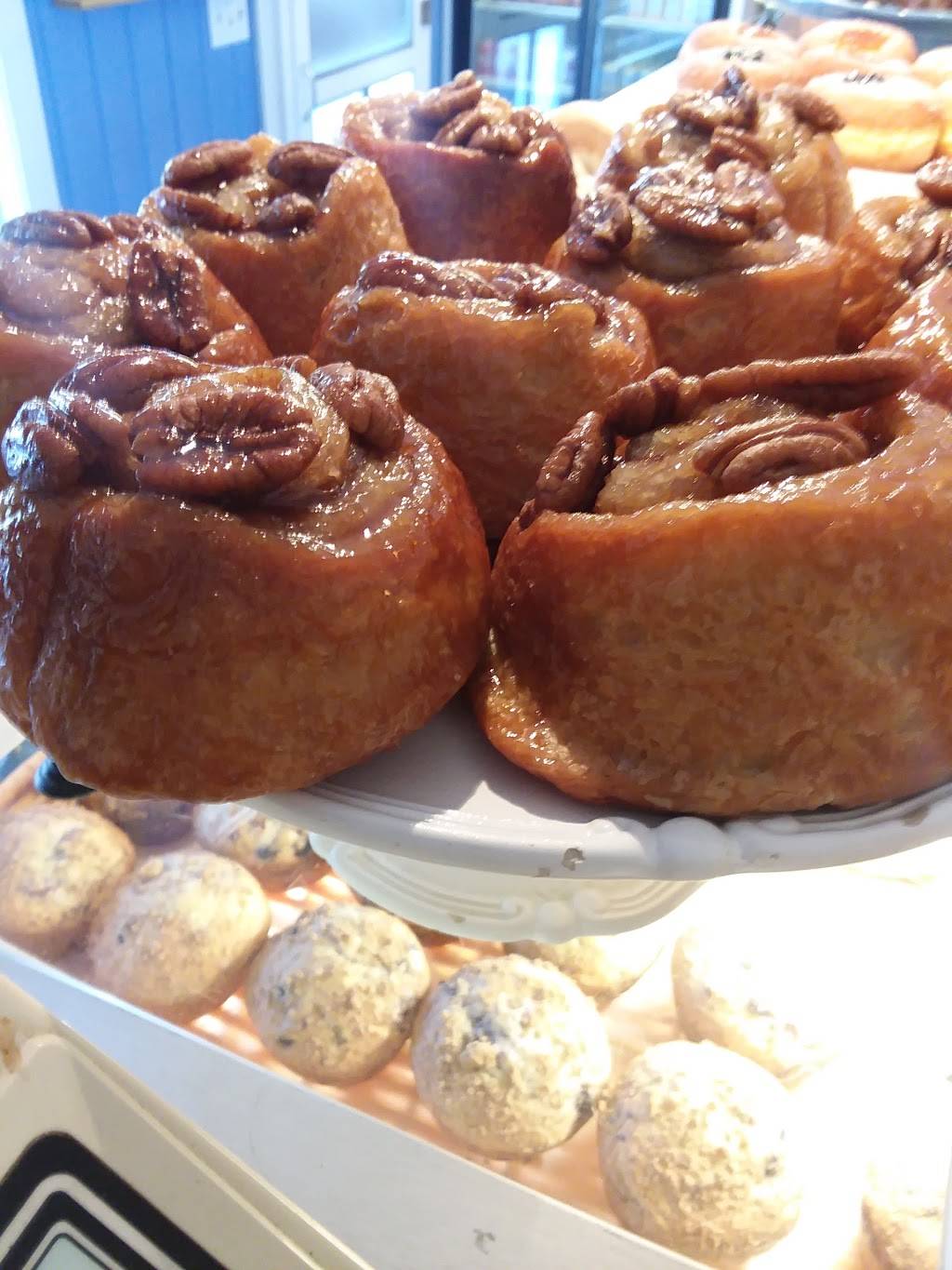 The Blue Willow Fine Foods and Bakery | bakery | 1426 US-6, Wellfleet, MA 02667, USA | 5083490900 OR +1 508-349-0900