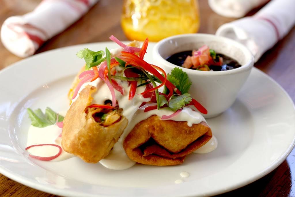 El Chile Cafe y Cantina | restaurant | 1809 Manor Rd, Austin, TX 78722, USA | 5124579900 OR +1 512-457-9900