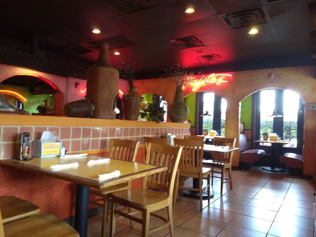 Casa Olé | restaurant | 335 Interstate 10 N, Beaumont, TX 77707, USA | 4098325004 OR +1 409-832-5004
