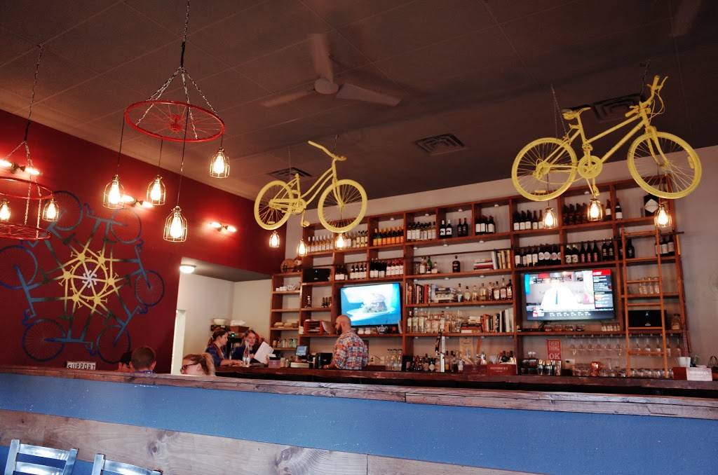 The Wheelhouse | restaurant | 109 N Main St, St Joseph, IL 61873, USA | 2174696252 OR +1 217-469-6252