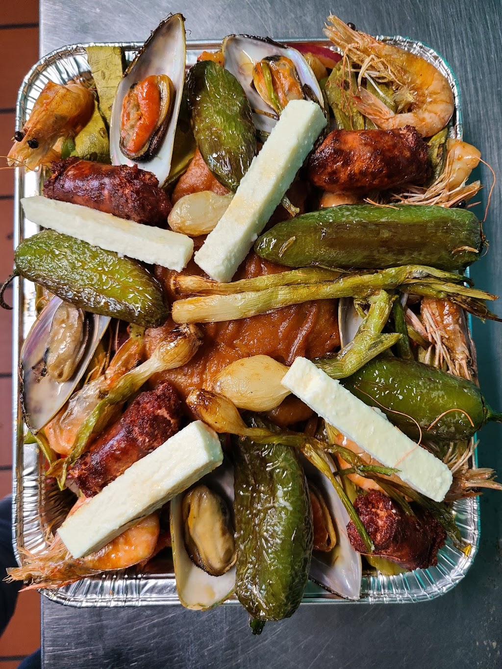 Acapulco seafood house | restaurant | 2401 White Ln H, Bakersfield, CA 93304, USA | 6618343606 OR +1 661-834-3606